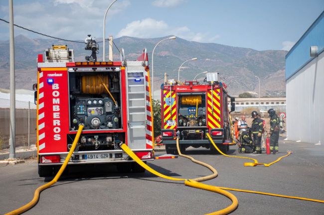 Exploran causa de explosión en chiringuito de Balanegra por posible fuga de gas