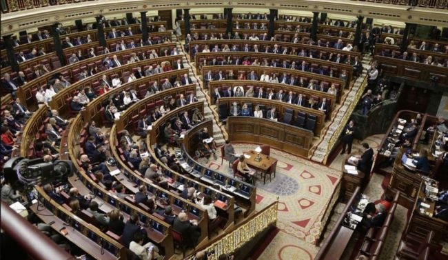 Tensión y acusaciones de corrupción marcan la última sesión del año en el Congreso