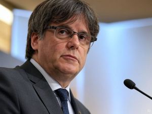 Puigdemont no apoyará a Sánchez si continúa "la estrategia que pretende hundir" a Cataluña