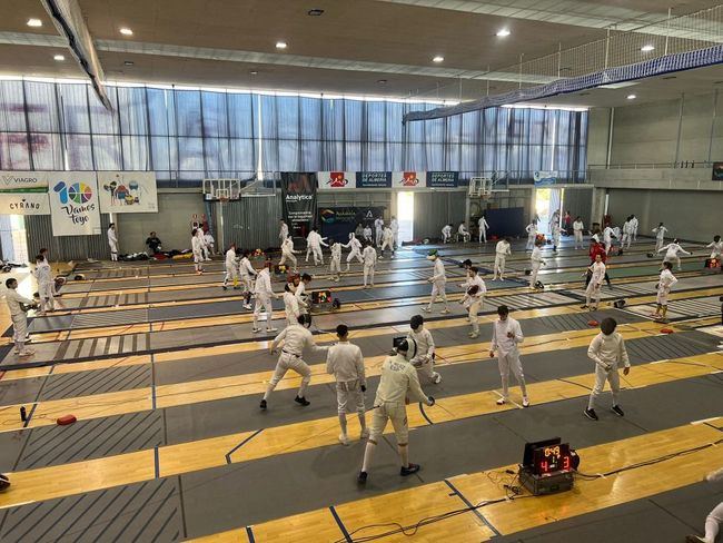 92 deportistas de ocho países en el 'International Fencing Training Camp' de esgrima