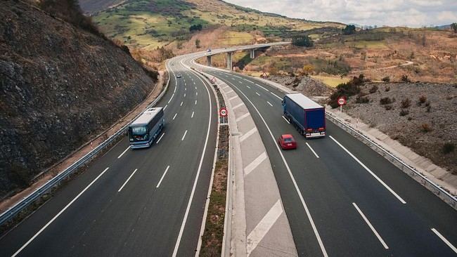 DGT refuerza controles de autobuses y camiones del 17 al 23 de febrero