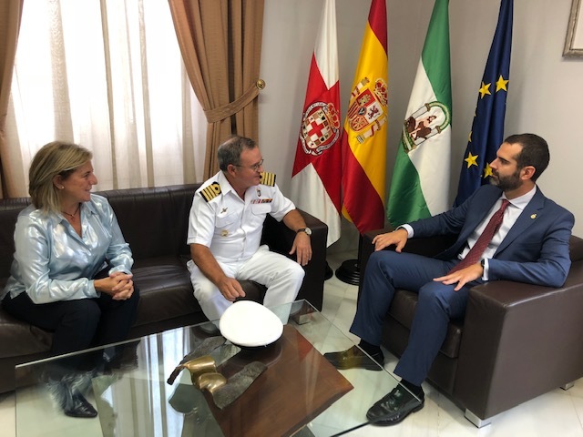 Despedida del comandante naval de Almería