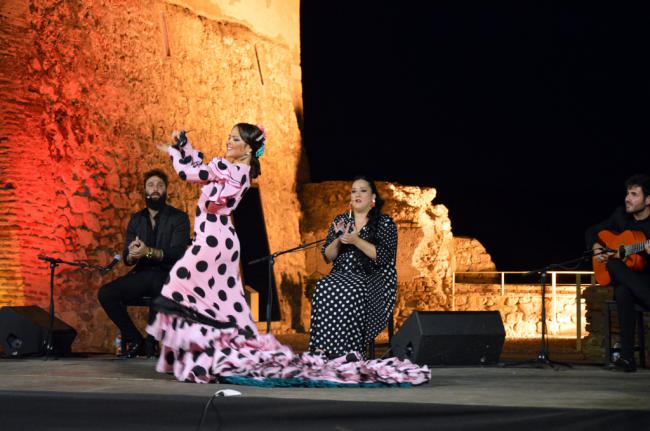 Macarena Ramírez enamora con su moderna visión del baile flamenco