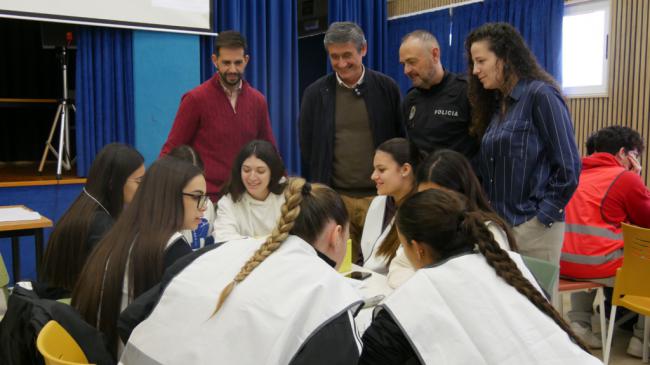 Más de 300 alumnos de Adra participan en el programa ‘Agente Tutor’