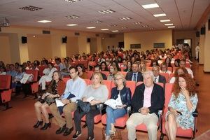 Homenaje a los 44 internos residentes que finalizan su formación en Torrecárdenas