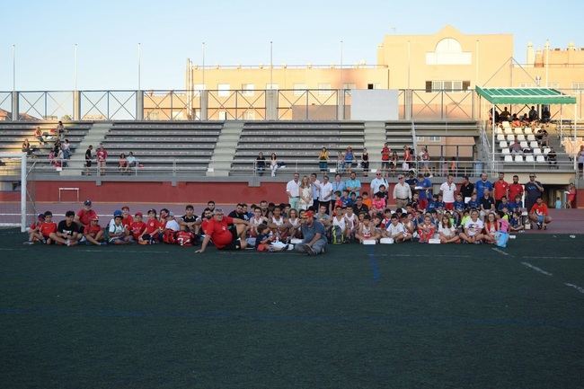 Más de 250 niñ@s pertenecientes a 7 clubes, despiden la temporada deportiva en el Estadio Emilio Campra