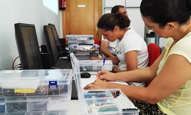 Guadalinfo de Garrucha será referente para impartir talleres de ‘Tecnología para la vida’ con Arduino