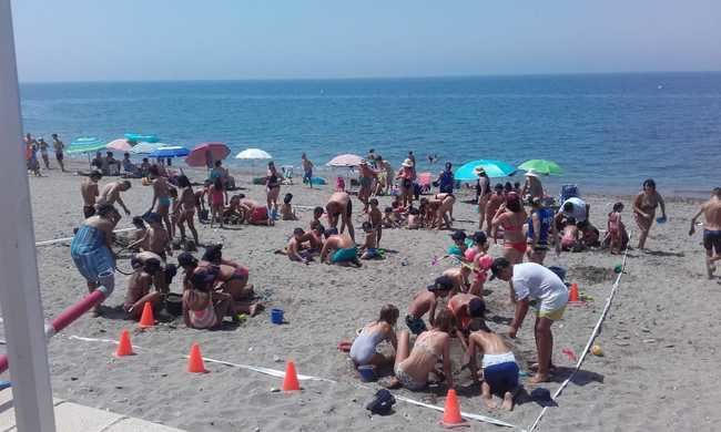 Balerma vibra con la Fiesta del Mar y el Día de la Piragua