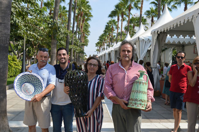 Alfonso Hidalgo gana el concurso de la Feria ‘Alfaralmería’ con una tradicional alcuza de aceite