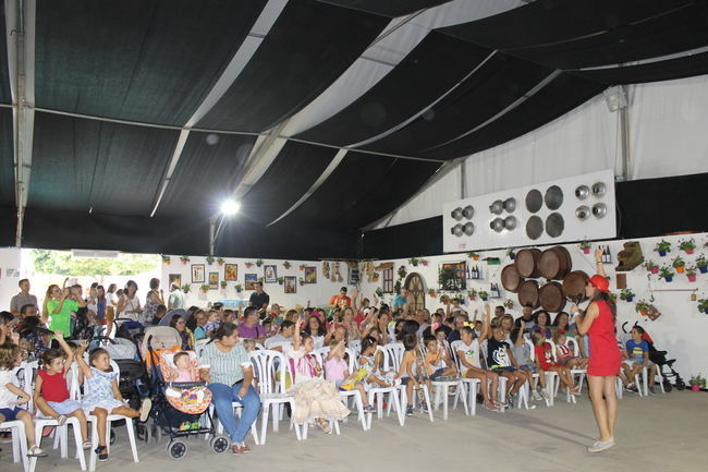 El color de los besos inundó la Fiesta Infantil de Feria de CSIF