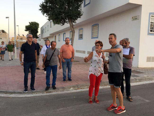 Valverde abre el curso político escuchando a los barrios de la capital