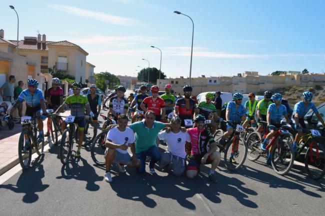 Álvaro Martín y María Díaz ganan el I Rally BTT XC Costa de Almería, con más de 100 ciclistas