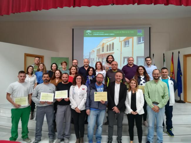 La Escuela del Mármol entrega los diplomas a tres cursos