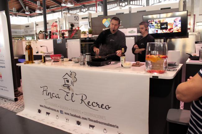 ‘Showcooking’de Juanjo Carabajal en el espacio gastronómico del Mercado Central