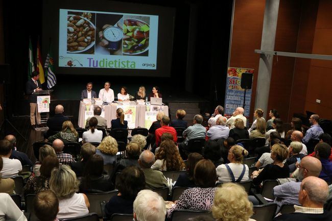 Emotivo homenaje a Pedro Altadill por su contribución a mejorar la calidad de vida de los enfermos renales