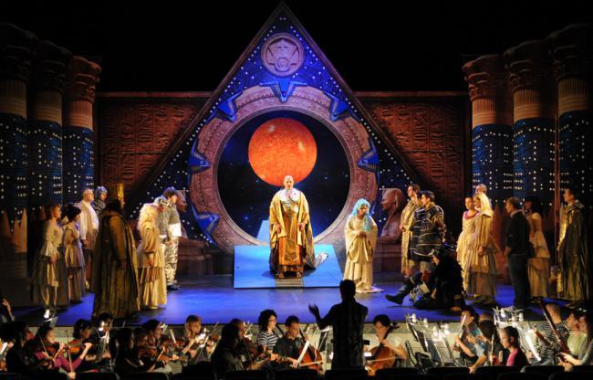 ‘La Flauta Mágica’ de Mozart y la serie ‘Stargate’ se fusionan este viernes en el Auditorio