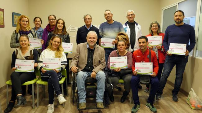 Verdiblanca entrega 50 becas de estudio a su plantilla