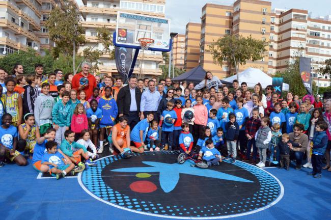 Más de 400 niños viven el baloncesto en la calle con el torneo ‘Plaza 3 x 3 Caixabank’