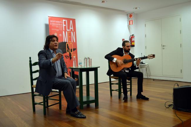 El cantaor Vicente Soto ‘Sordera’ y el poeta Rafael Lorente presentan el disco y libro ‘Coplas del Desagravio’