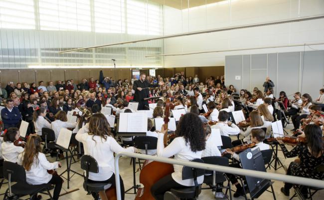 Los músicos de la OJAL y la OIAL dan la bienvenida a la Navidad este sábado