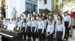 El Coro Pedro Mena emociona con su Concierto de Navidad