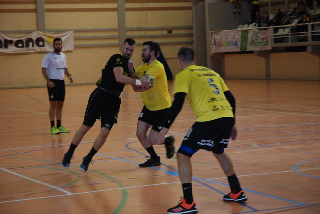 CBM Bahía de Almería cae en la pista del líder Cajasur Córdoba