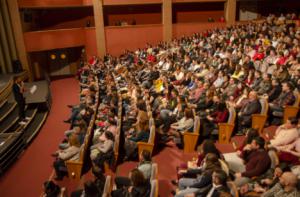 Dani Martínez provoca las risas entre el público que llenó el Auditorio