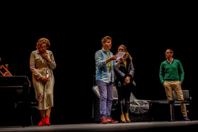 Representación teatral benéfica a favor de ASPRODESA, 'Bajo Terapia'