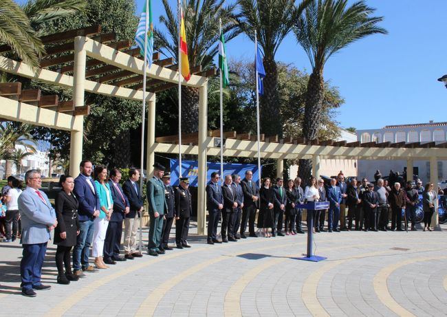 El alcalde de El Ejido señala en el 28-F que la agenda política de Andalucía debe priorizar temas como agua