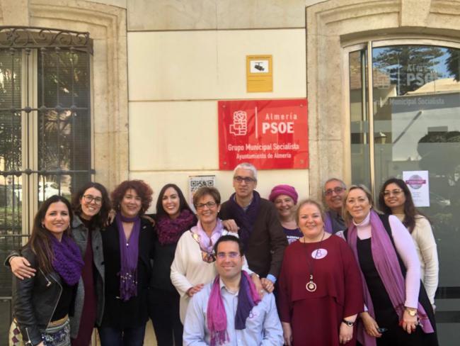 El PSOE secunda el paro de dos horas con motivo del 8M