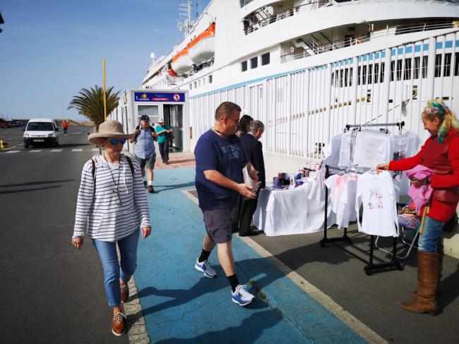 Los cruceristas del velero Wind Star conocerán el Jueves Santo almeriense