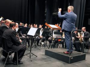 La Banda Municipal ofrece un espléndido concierto en el Apolo