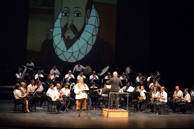 ‘El Quijote de la Banda’ divierte y enseña al público familiar en la matinal del Auditorio