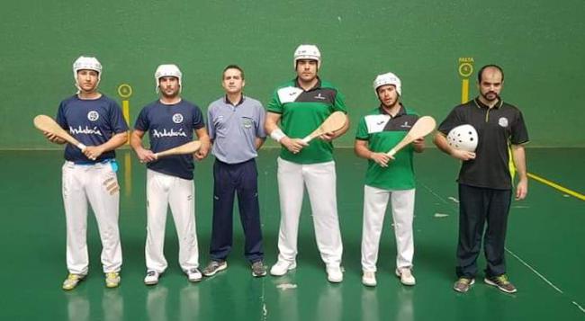 Deportistas del Club de Pelota Almería disputan el Campeonato de España con la selección andaluza