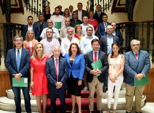 Agricultura destinará 100 millones de euros a caminos rurales entre 2019-2020