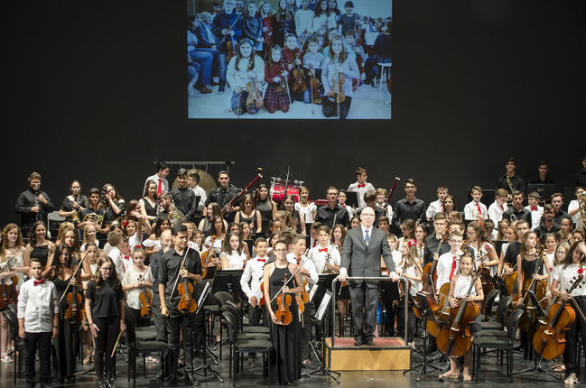 El Maestro Padilla recibe ‘La increíble historia de la música’