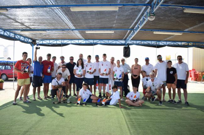 Los ganadores de la XXIX Regata Virgen del Carmen 2019 de Almerimar reciben sus trofeos en el Club Náutico