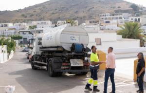 El Ayuntamiento de Níjar intensifica las labores de limpieza en la Isleta del Moro, San José, el Pozo de los Frailes y la Venta del Pobre