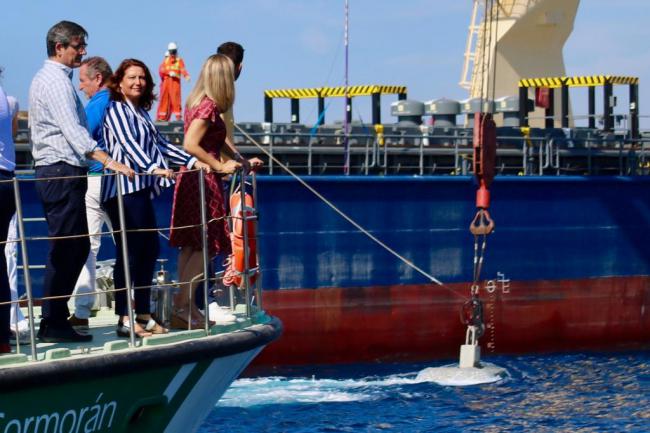 Crespo visita las obras del arrecife Punta Huarca - Rambla de Bolaños en Adra