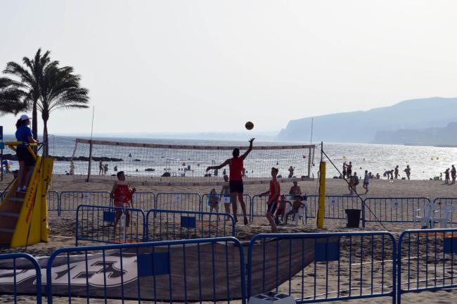 Los amantes del deporte se divertirán en la Feria con el torneo de voley playa