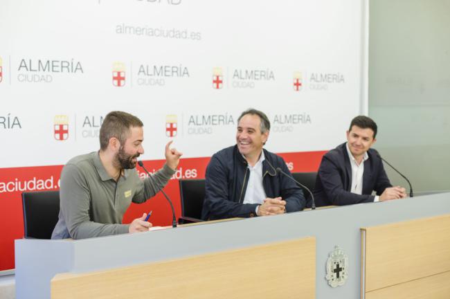 Almería recibe a 150 ciclistas de Andalucía que pedalearán en el IV Critérium Ciclista