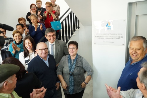 El alcalde de Adra inaugura el Centro de Usos Múltiples y Consultorio Médico de La Curva