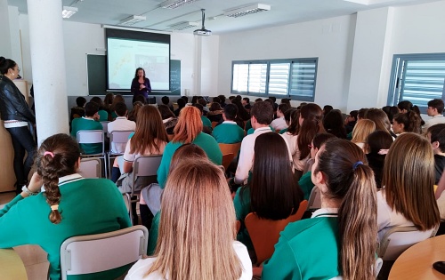 Verdiblanca lleva 'Solidaridad por voluntad' a 2.500 estudiantes