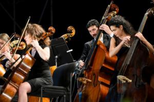 Orquesta Ciudad de Almería y el Área de Cultura llevan la música a los hospitales