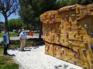 Huércal de Almería pondrá en marcha el primer rocódromo urbano público y al aire libre