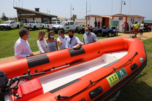 La Junta entrega a El Ejido vehículos y medios del Plan de Playas Seguras