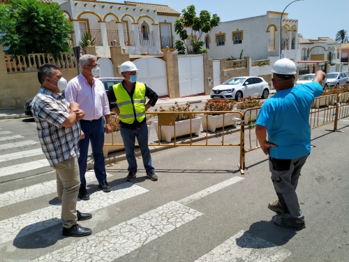 El Ayuntamiento de Huércal mejora el barrio de Los Pinos