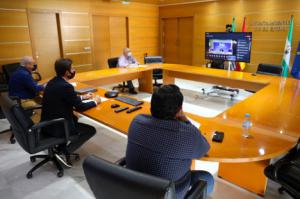 El alcalde de El Ejido participa en una reunión sobre Compromiso Blanco de la Junta de Andalucía.