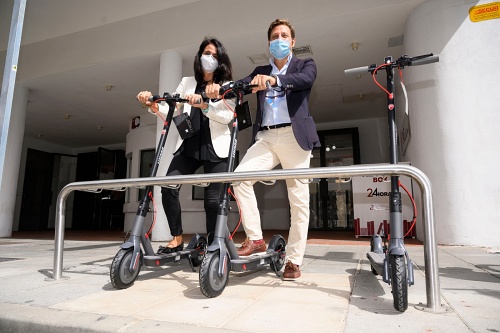 Nuevos módulos de aparcamiento de bicicletas en el exterior de la Biblioteca Central