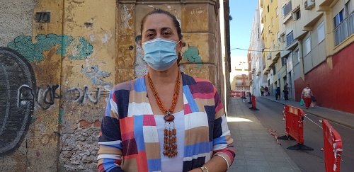 Un mes con cinco paradas de bus eliminadas del centro por la caída de una fachada